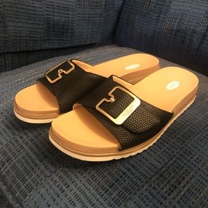 Never worn outside. Newly purchased this spring.